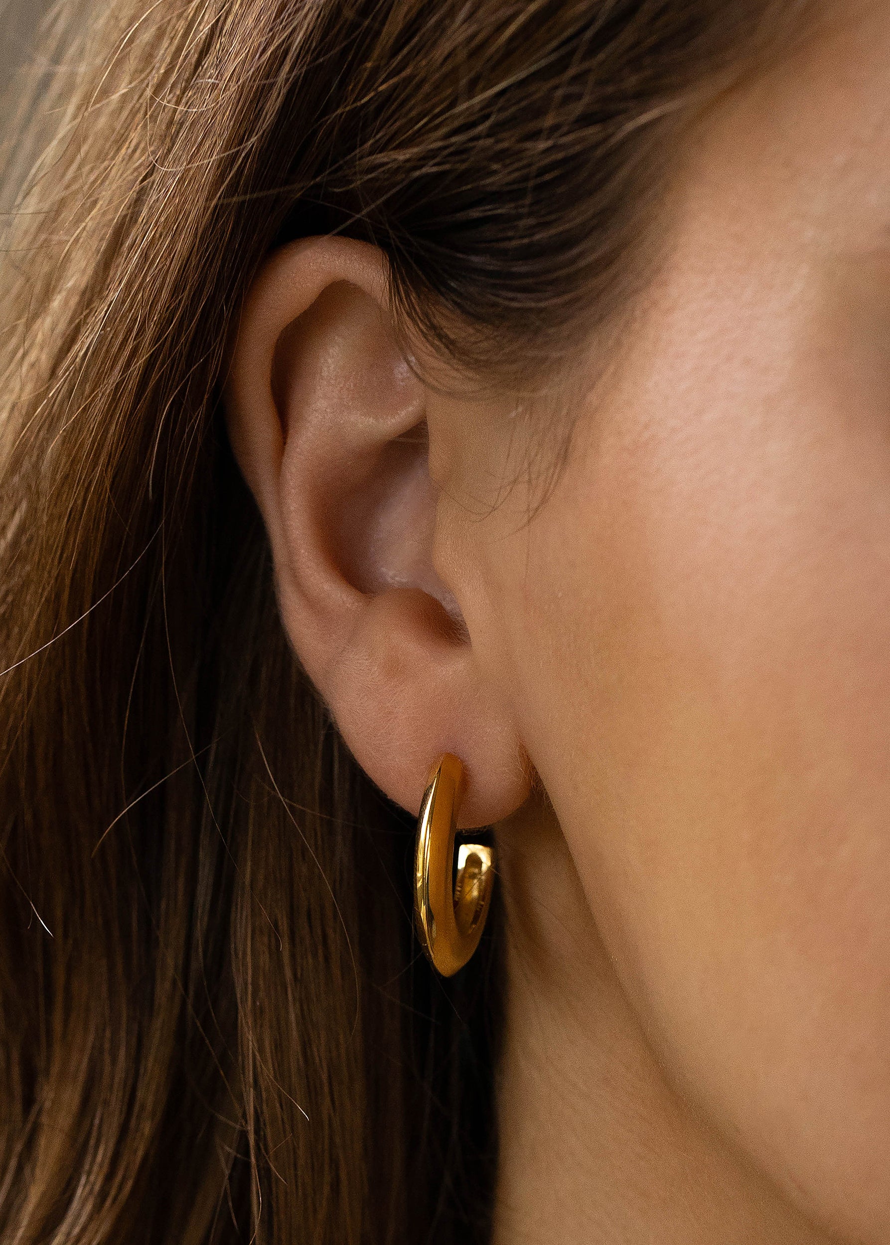 Julie Hoops - Image 2