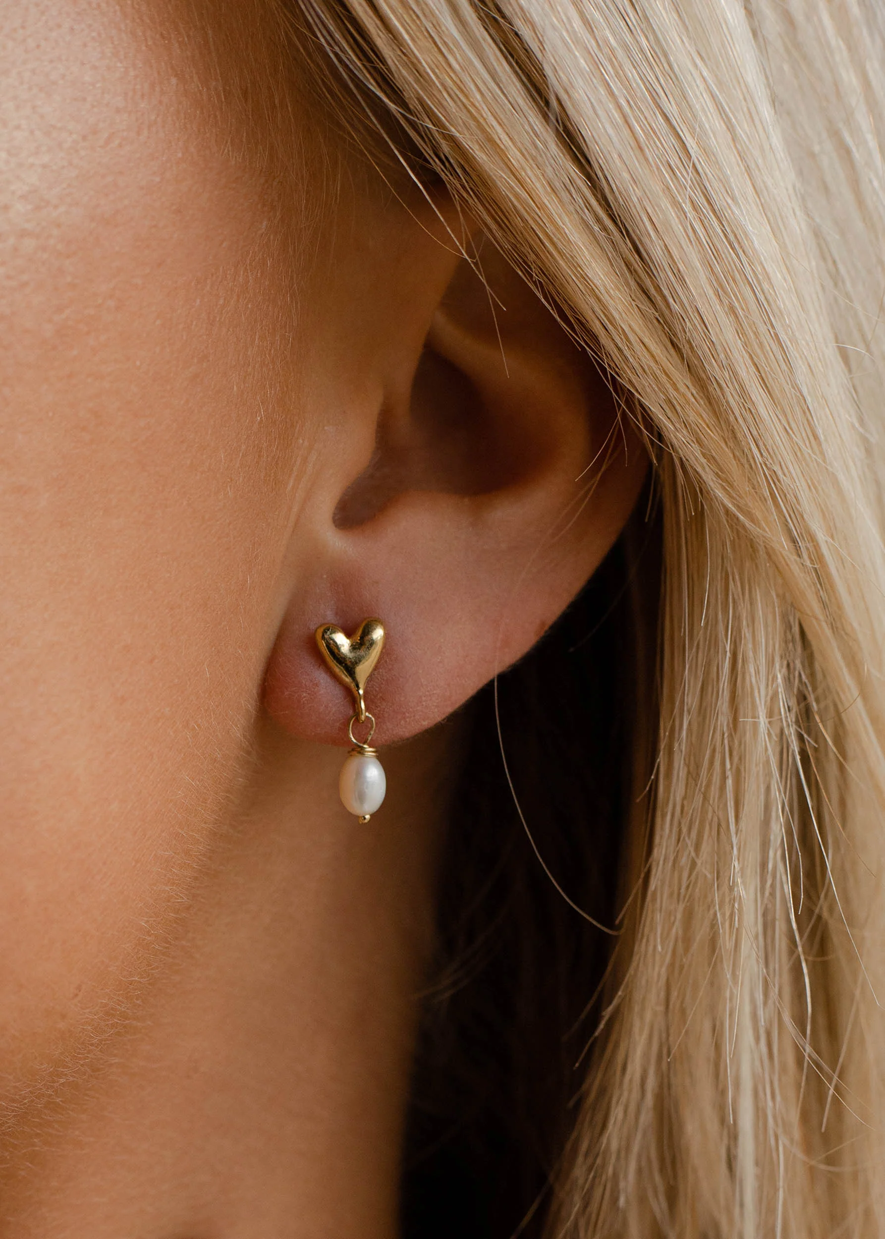 L'amour Perle Studs - Image 4