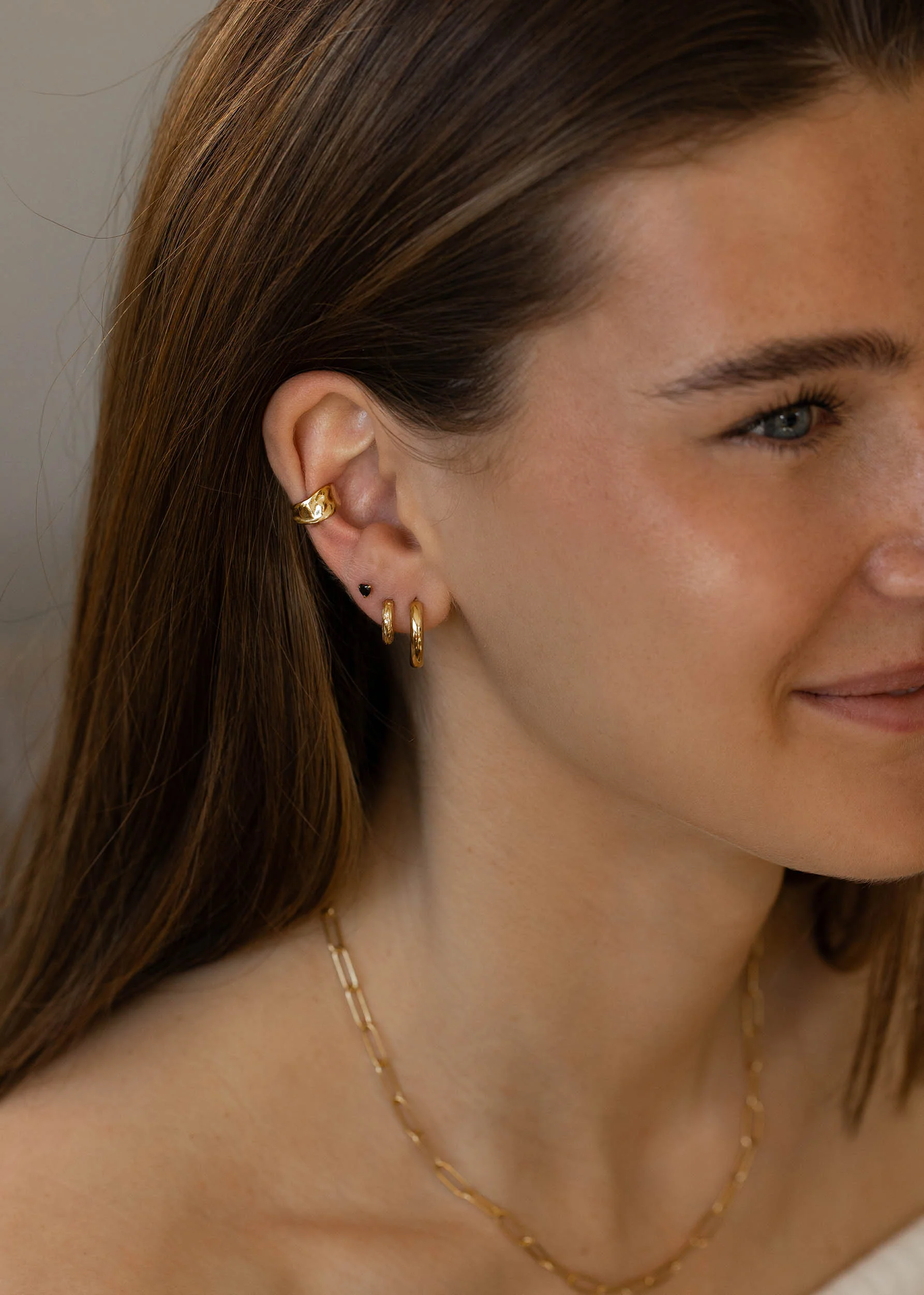 Nora Hoops - Image 4