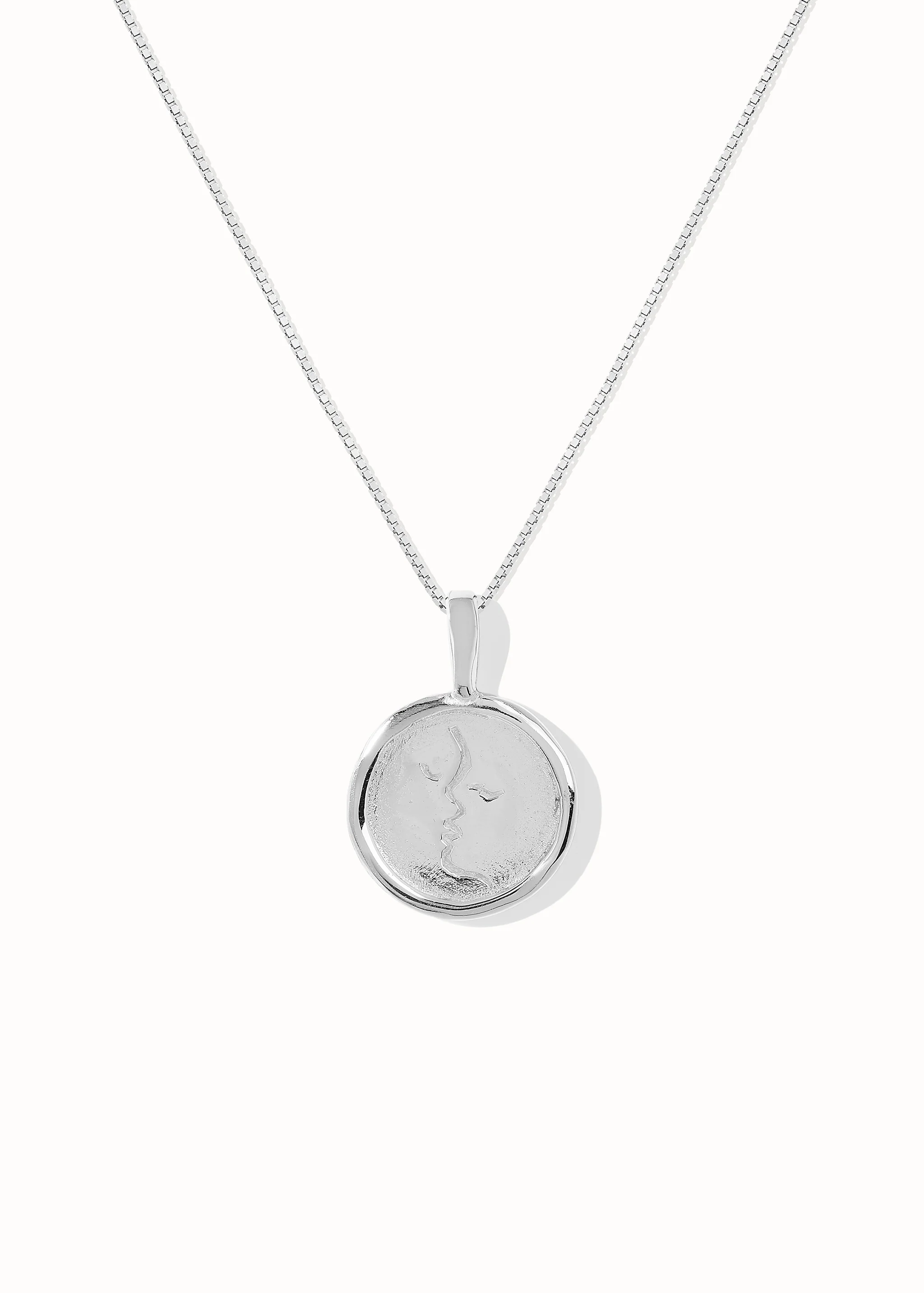 The Kiss Necklace - Image 3