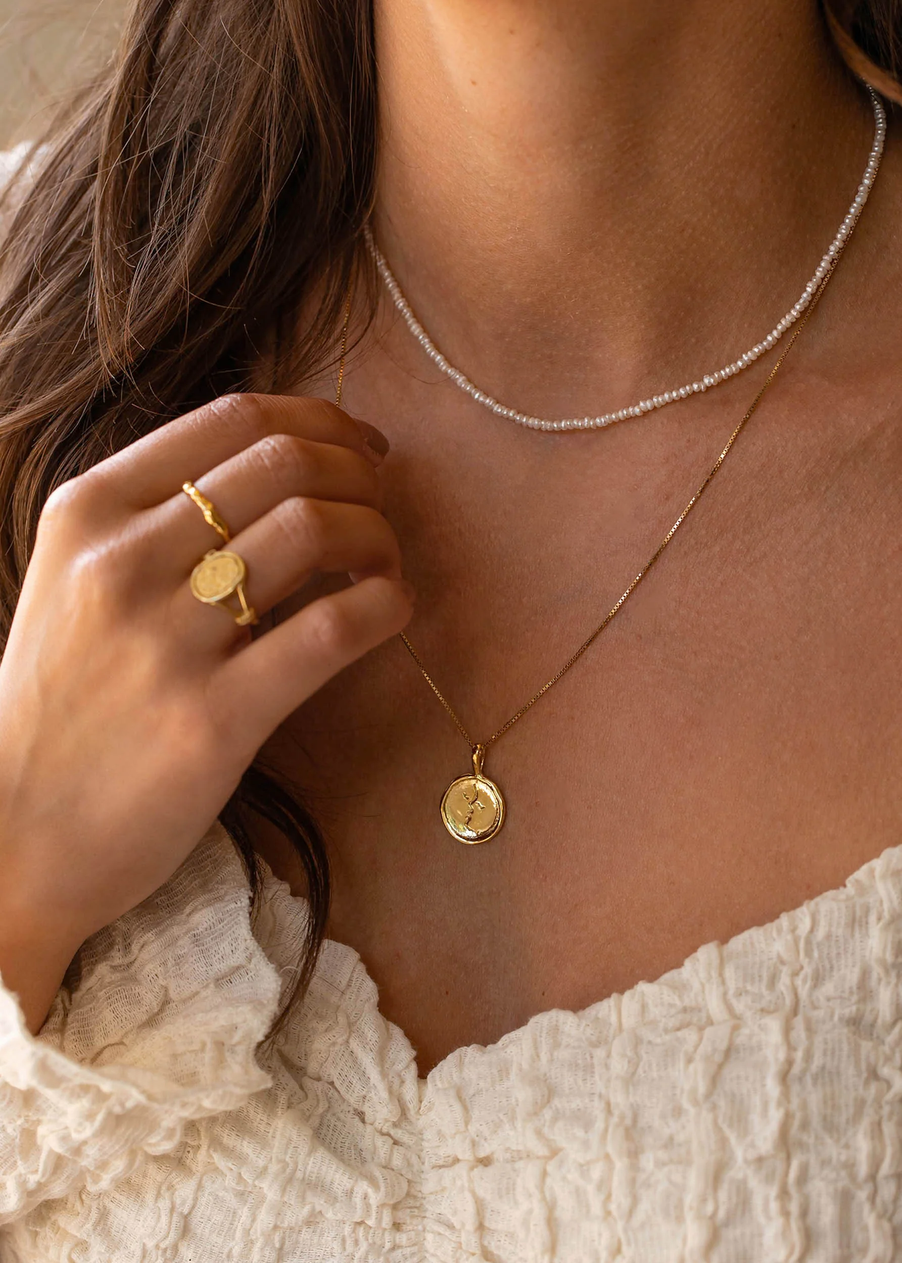 The Kiss Necklace - Image 5